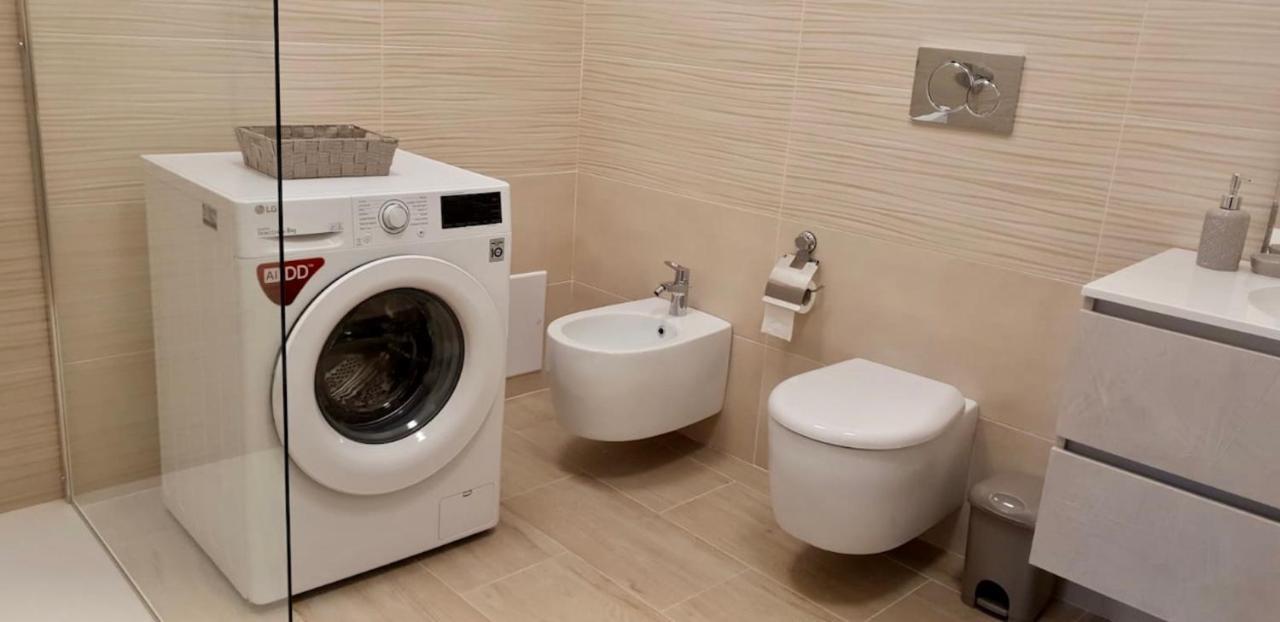 Profumo Di Sale Apartment Каляри Екстериор снимка